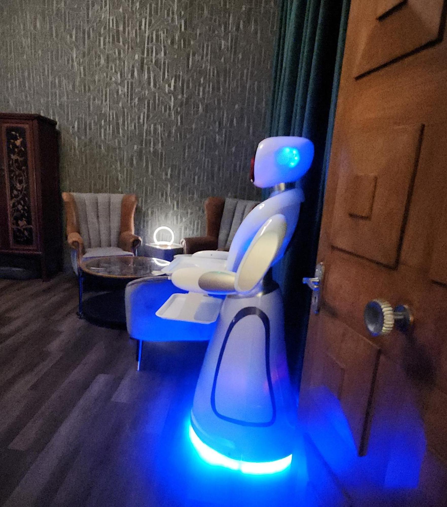 Pinnacle Suites Hotel 考斯 外观 照片