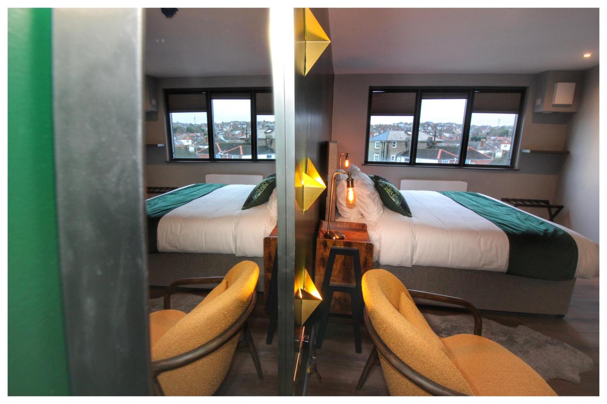 Pinnacle Suites Hotel 考斯 外观 照片