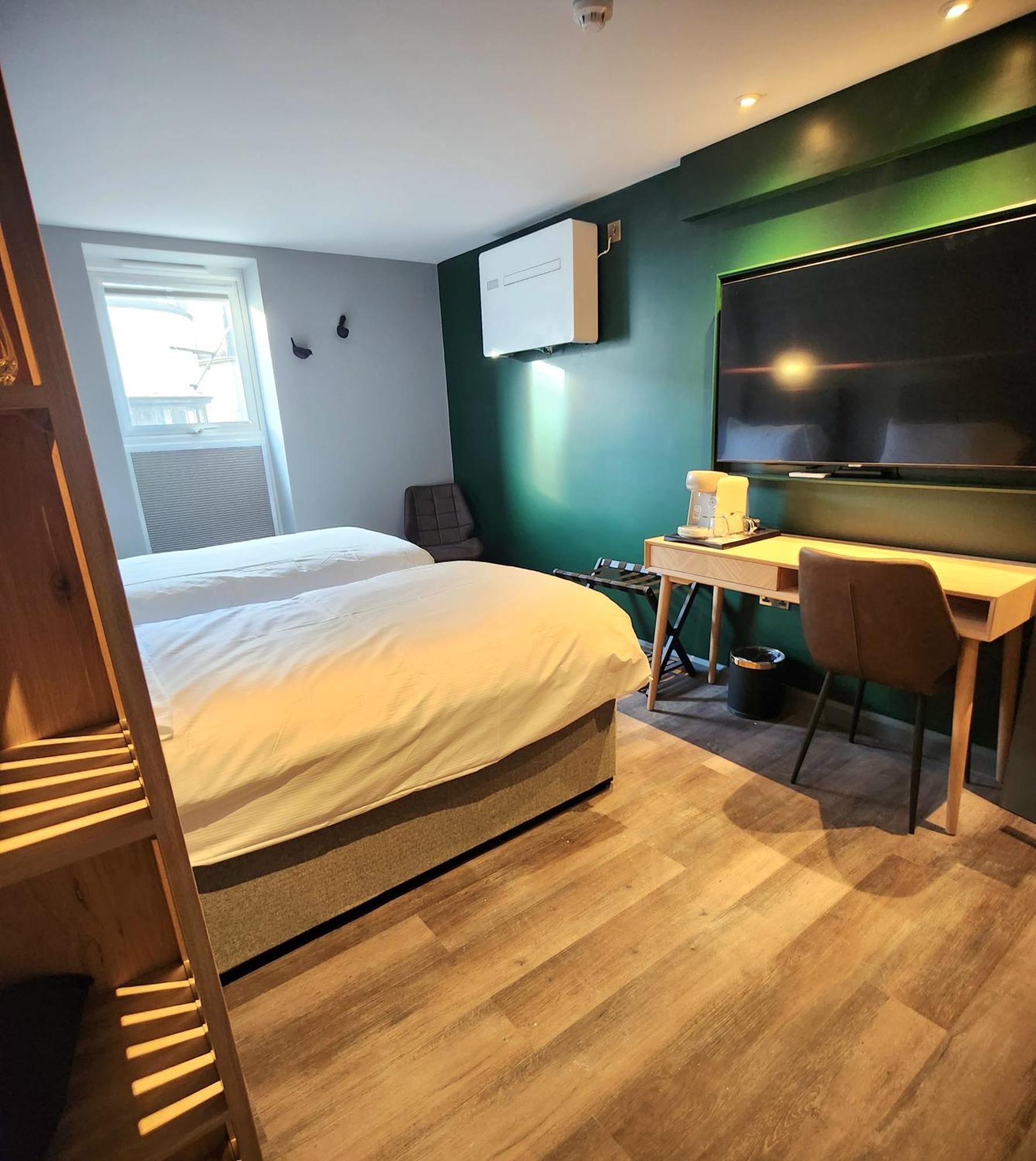 Pinnacle Suites Hotel 考斯 外观 照片