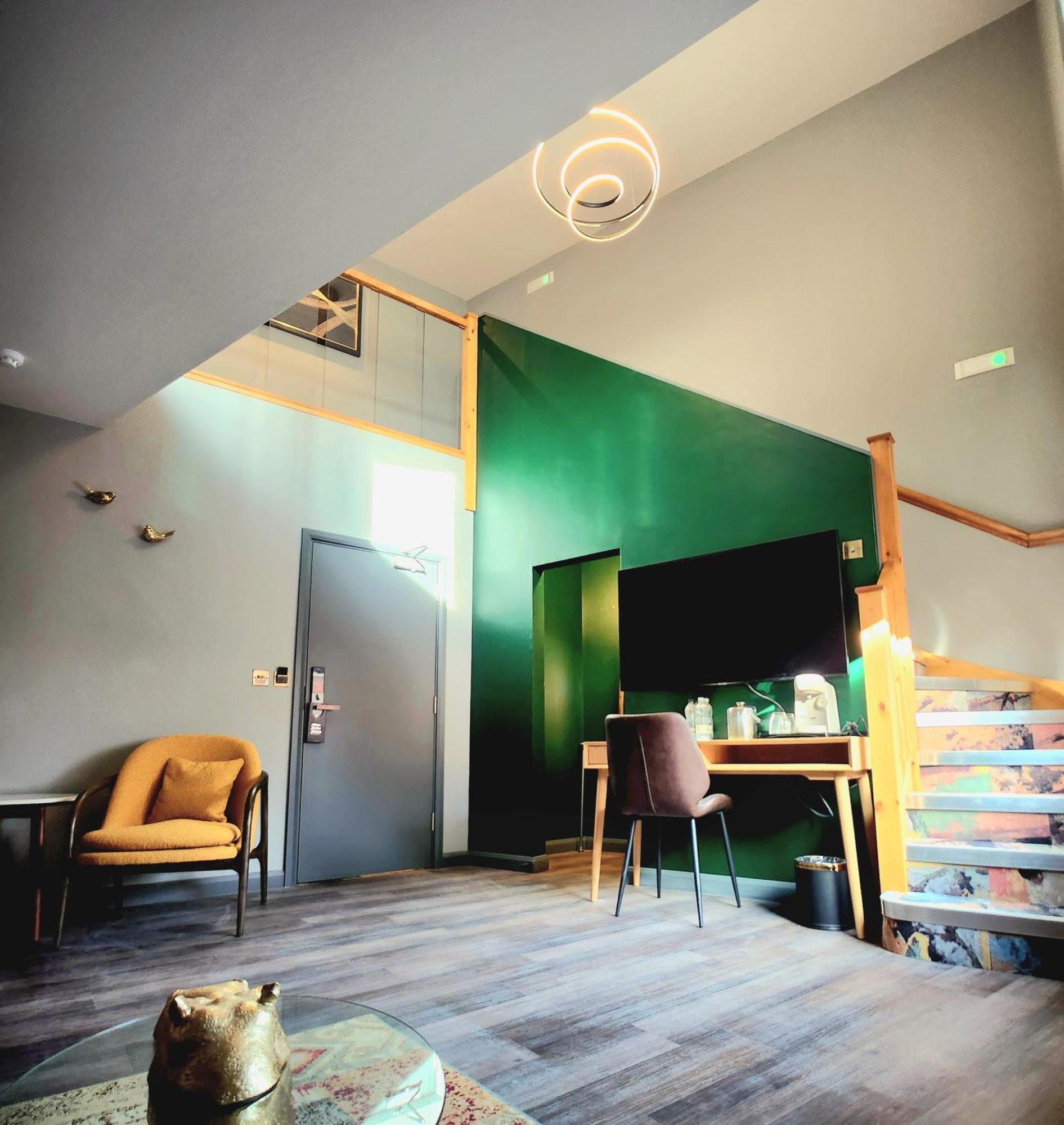 Pinnacle Suites Hotel 考斯 外观 照片