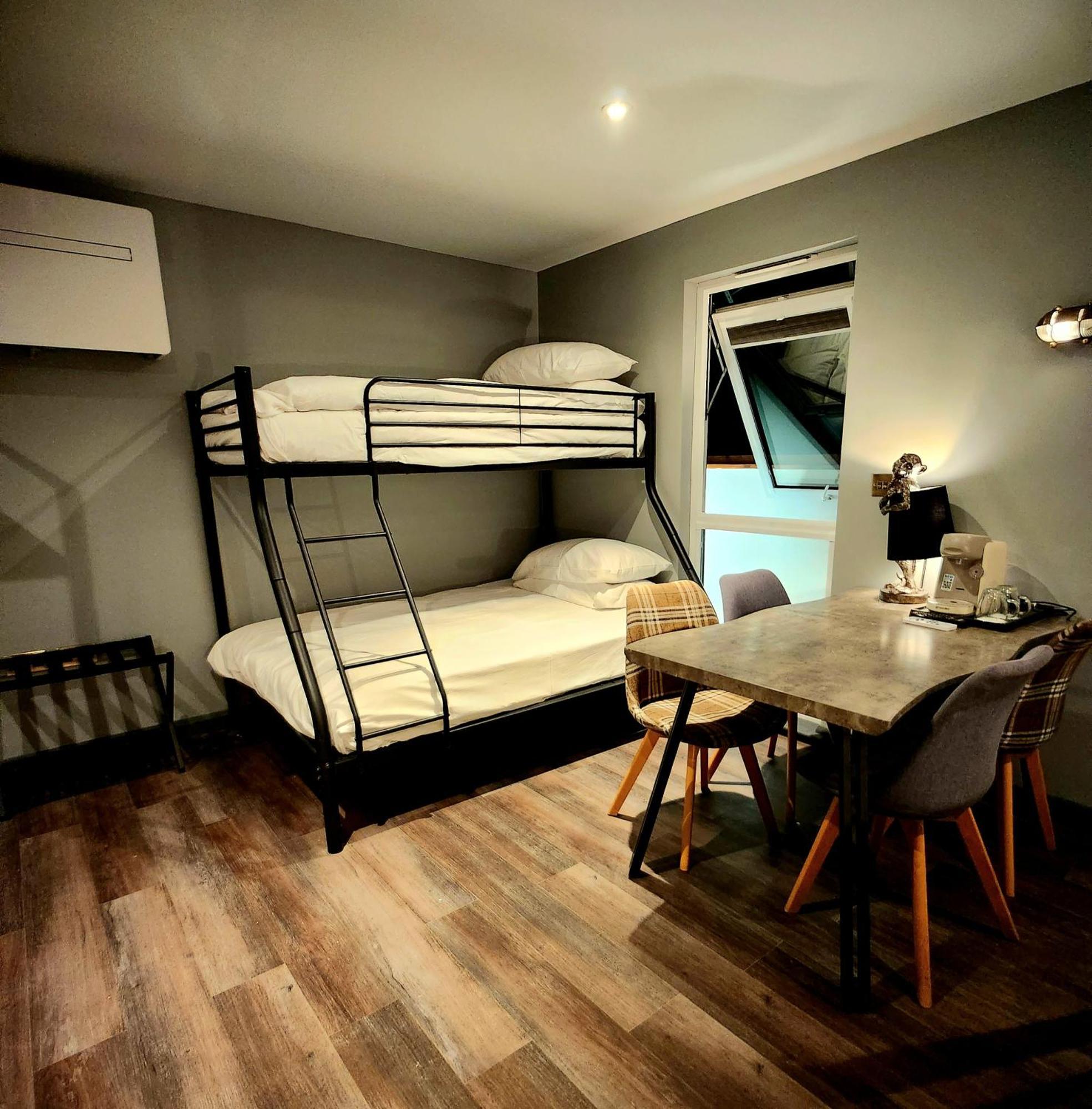 Pinnacle Suites Hotel 考斯 外观 照片