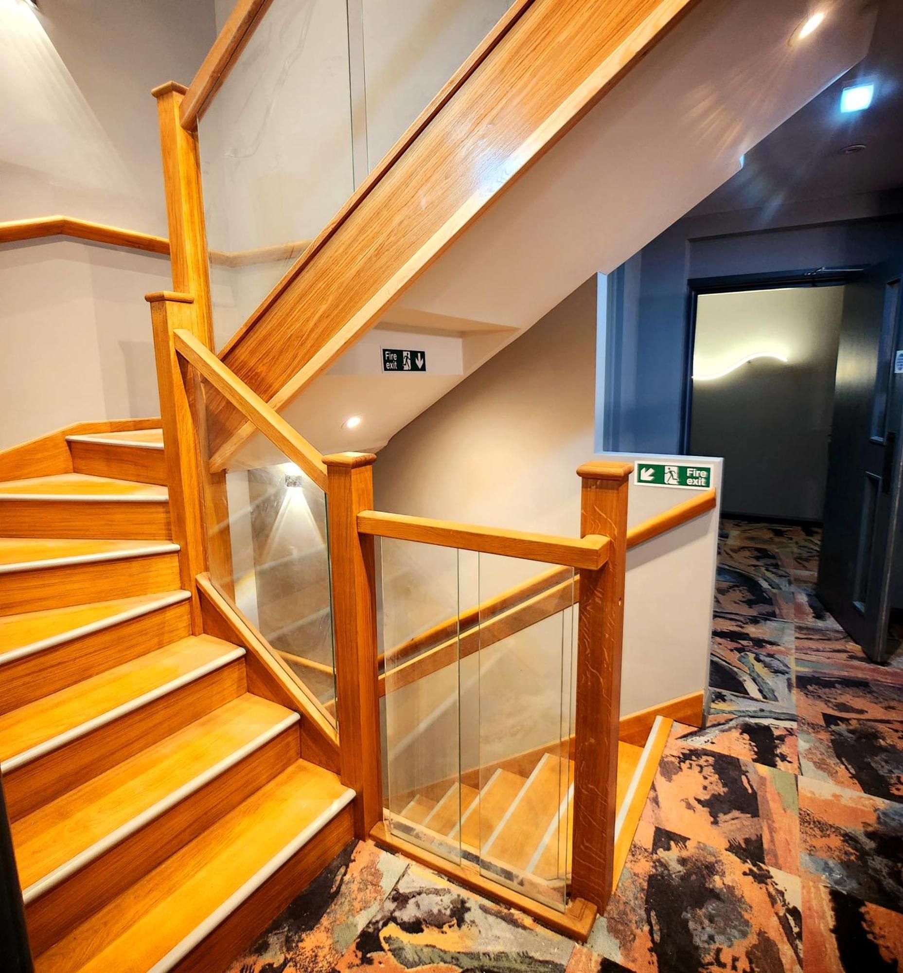 Pinnacle Suites Hotel 考斯 外观 照片