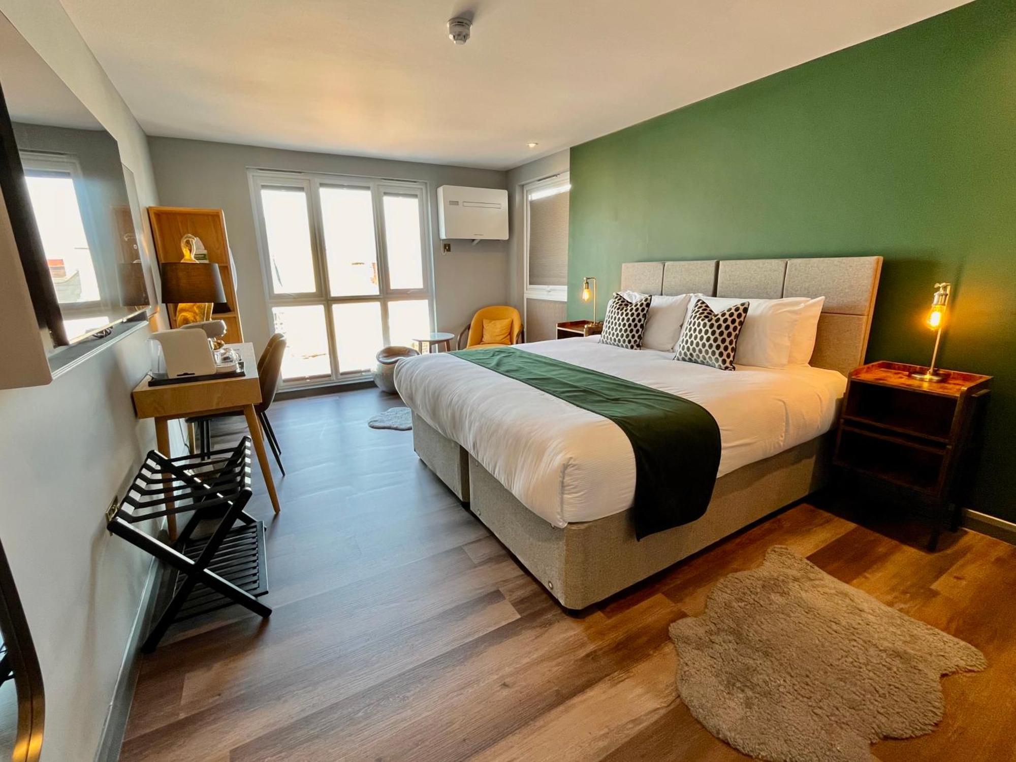 Pinnacle Suites Hotel 考斯 外观 照片