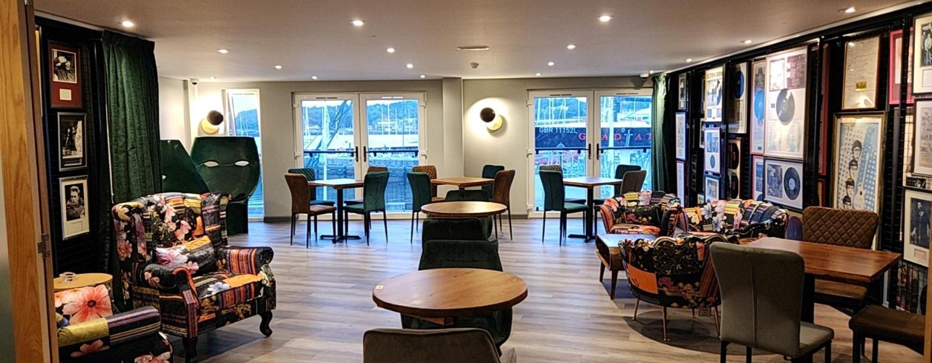 Pinnacle Suites Hotel 考斯 外观 照片